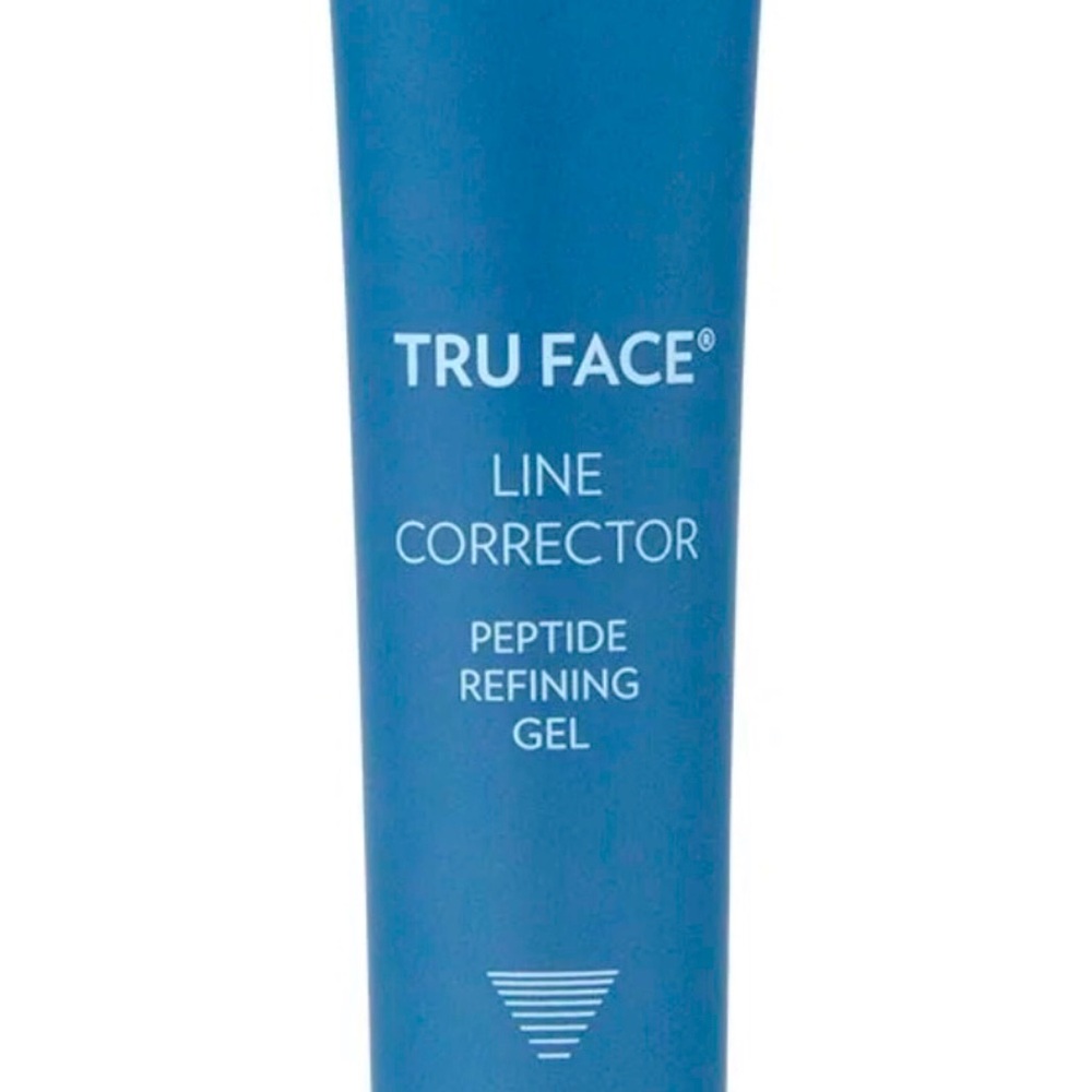 Reduces the appearance of moderate to deep lines and wrinkles.